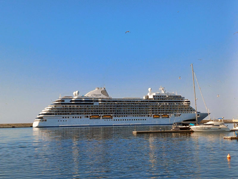  700 επιβάτες έφερε στην Καβάλα το Seven Seas Grandeur